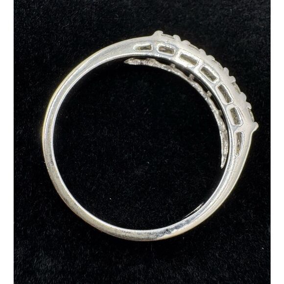 Avon Cubic Zirconia Five Stone Band Engagement‎ Promise Ring Size 11 - Picture 5 of 8